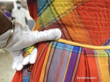 Position main - haute taille