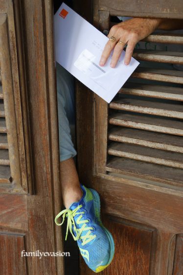 rentrer chez soi - par la porte